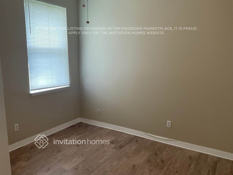 Building Photo - 5015 Lakehurst Ct