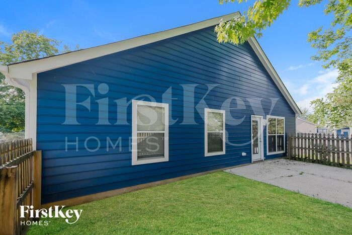 Building Photo - 3006 Parkland Dr