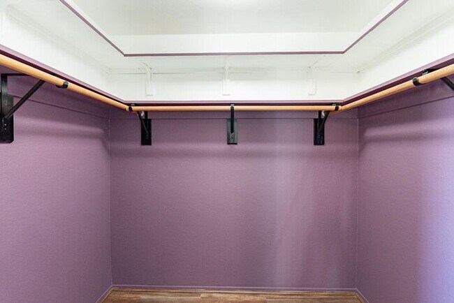 Building Photo - Pending/ Rented - 2-Car Garage & Fenced Yard! 2-Bed, 2-Bath Home in East Tucson