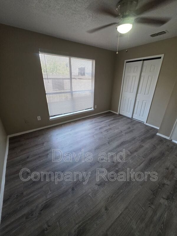 Building Photo - 4412 St Andrews Dr