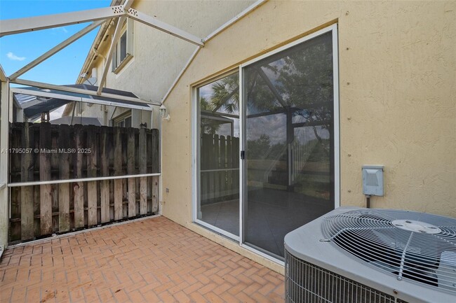 Building Photo - 2277 Pasadena Way