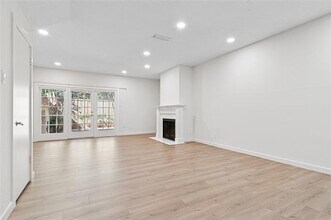 Building Photo - 5859 Frankford Rd