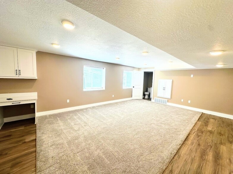 Building Photo - 1624 S 210 W