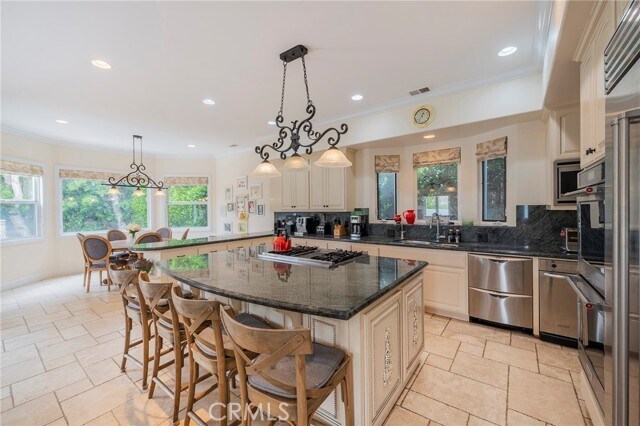 Building Photo - 880 11th St