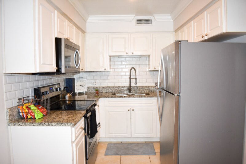 Building Photo - 3215 W Swann Ave