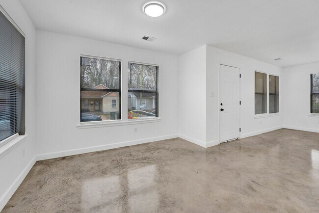 Building Photo - BRAND NEW CONSTRUCTION HOME AVAILABLE FOR RENT!