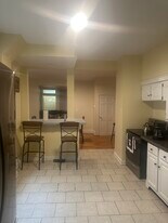 Building Photo - 546 N 56th St