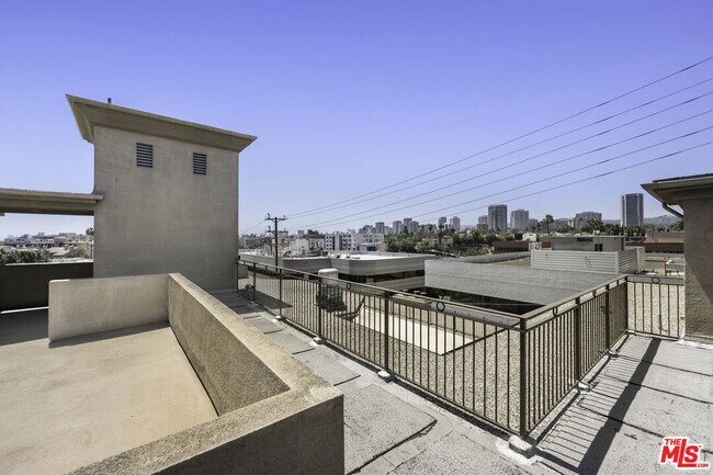 Building Photo - 1820 Benecia Ave