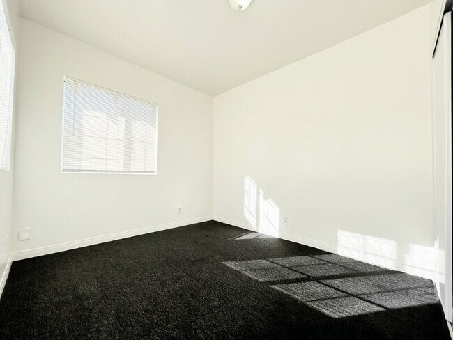 Building Photo - 8251 San Pedro St