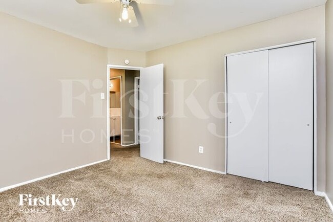 Building Photo - 20 Airshire Pl