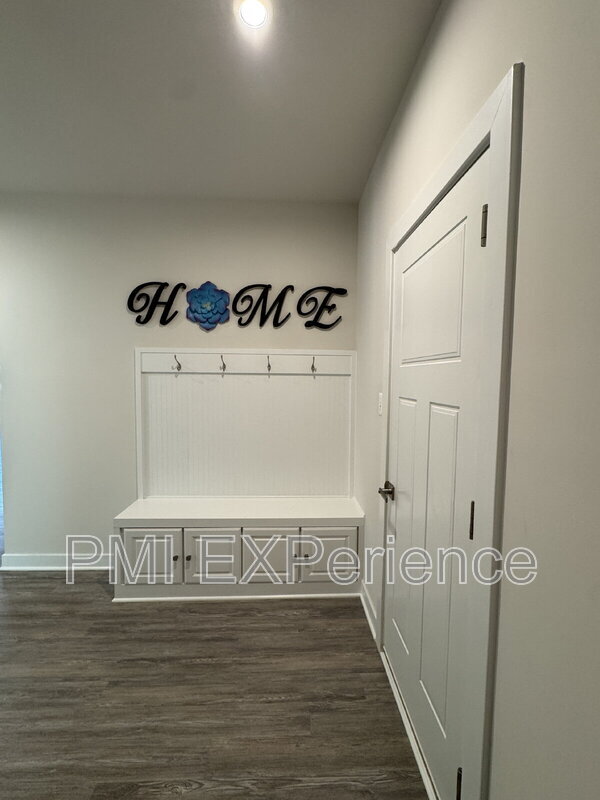 Building Photo - 2609 Skeeter Ct