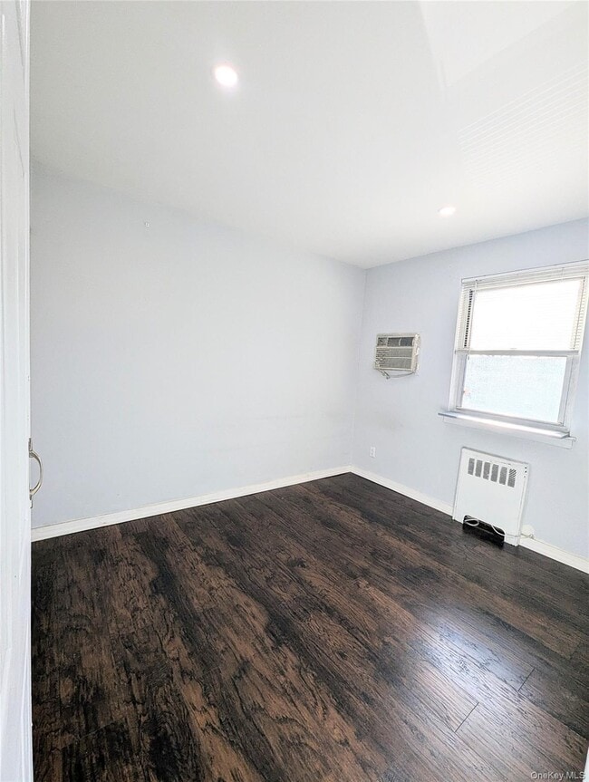 Building Photo - 82-32 Langdale St