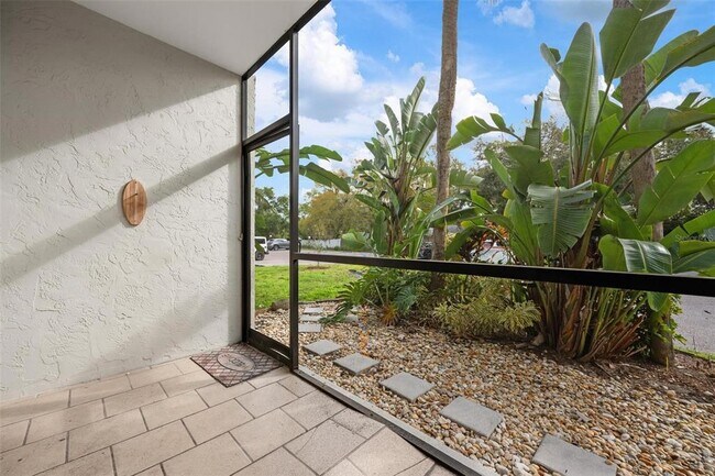 Building Photo - 3223 S Beneva Rd