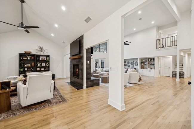 Building Photo - 5816 Orchid Ln