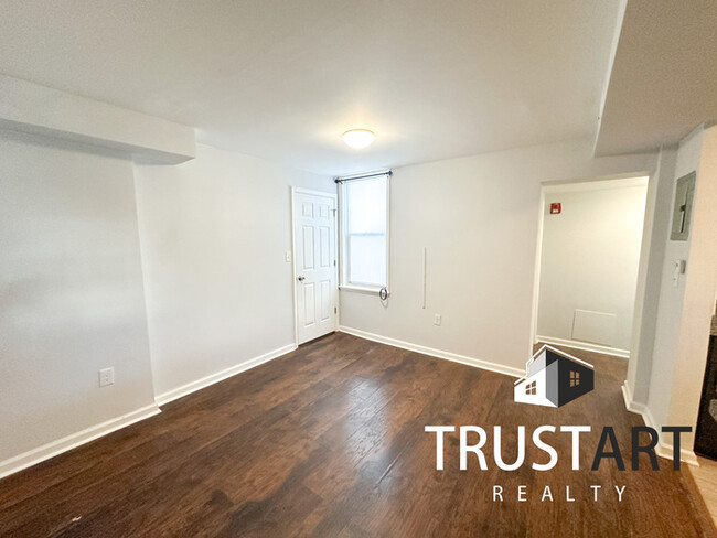 Building Photo - 1 Bedroom Apartment in Tacony, Philadelphia.