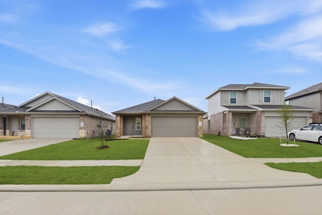 Building Photo - 24343 Saddlestone Green Dr