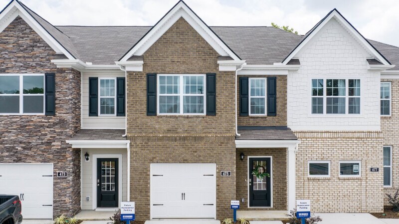 Building Photo - 204 Hazel Ln