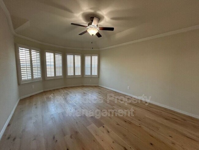 Building Photo - 952 Pinnacle Ridge Rd