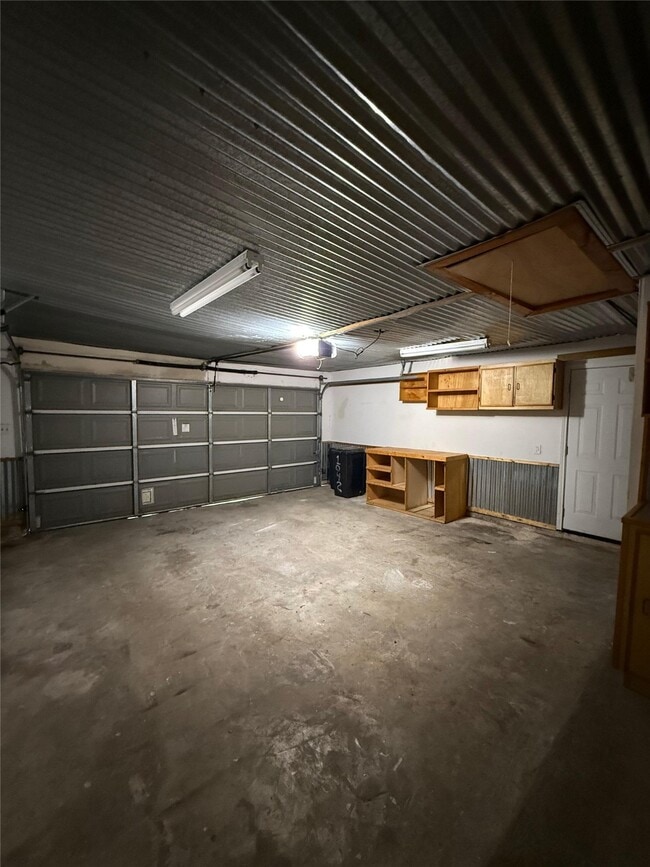 Building Photo - 1042 Cascade Creek Dr