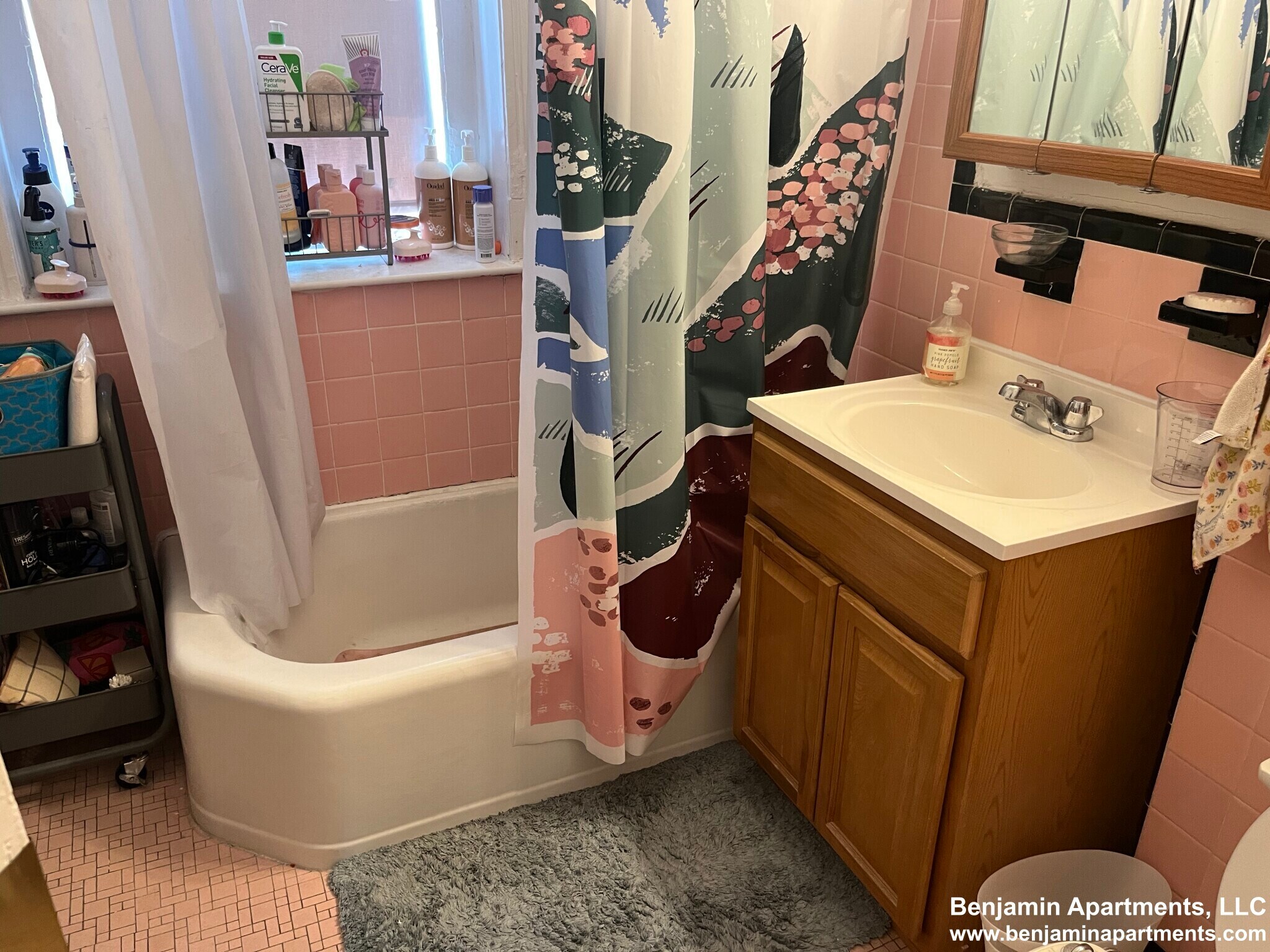 Building Photo - 1595 Beacon St