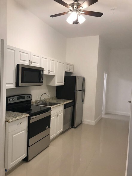 Building Photo - 414 NW 53rd St