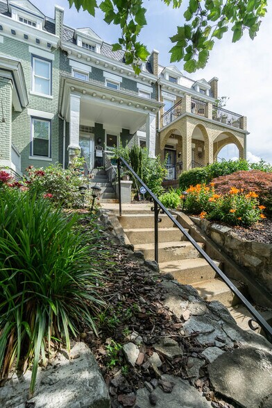 Front yard - 503 Columbia Rd NW