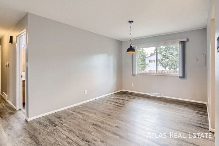 Building Photo - 2306 Zane Pl