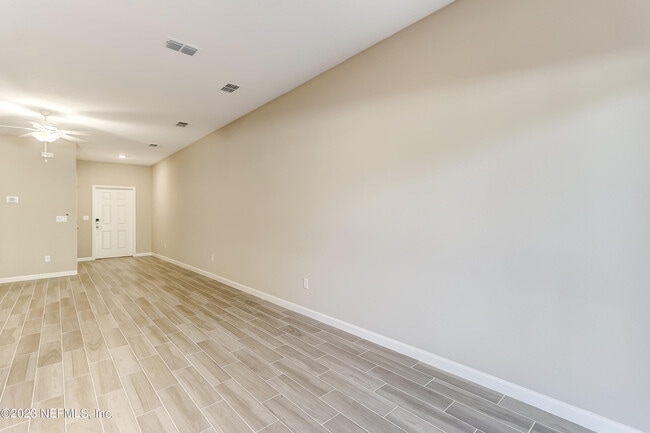 Building Photo - 2607 Sandy Dune Dr