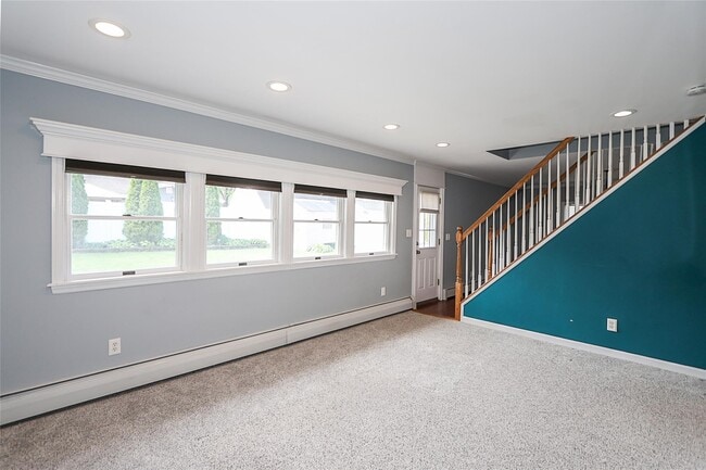 Building Photo - 24 Mead Ln