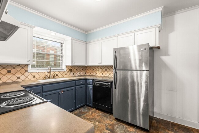 Building Photo - 11 Berrywood Cir