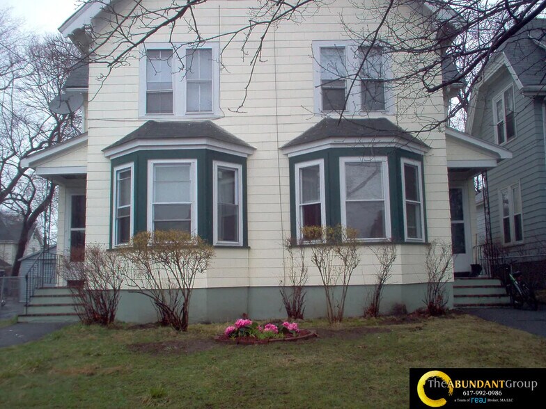 Building Photo - 74 Sharon St