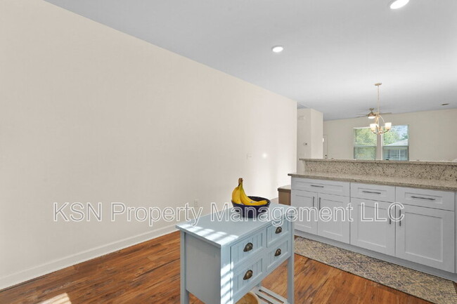 Building Photo - 2254 E Gwinnett St