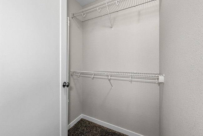 Building Photo - 2526 NW Lois Ln