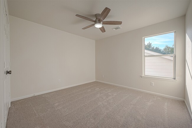 Building Photo - 3806 Granite Springs Ln