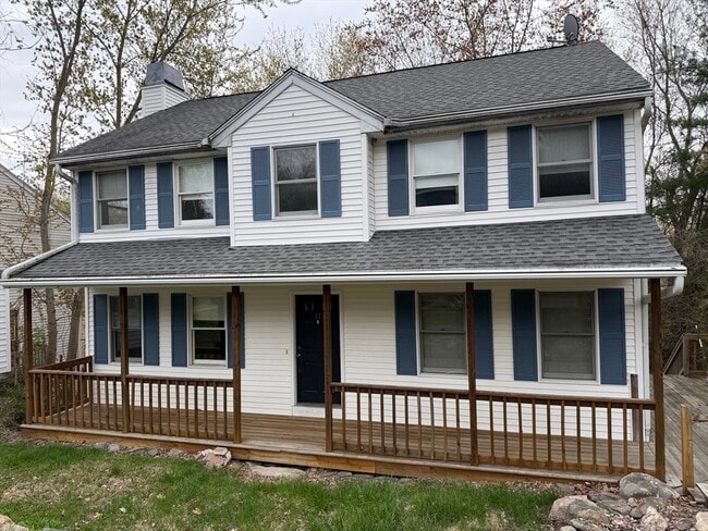 Building Photo - 11 Wainwright Ave