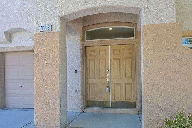 Building Photo - SW!! Southern Highlands!!! 4 Bedrooms!!!  ...