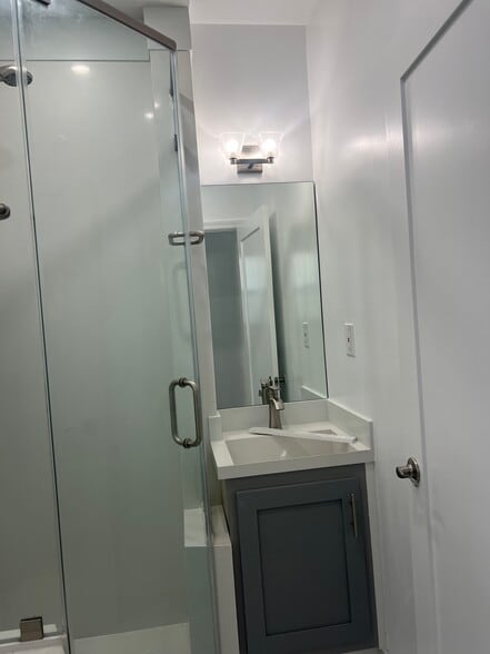 Building Photo - 1444 Alvira St