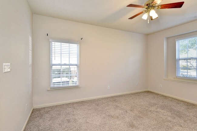 Building Photo - Peaceful Retreat in Willow Lakes