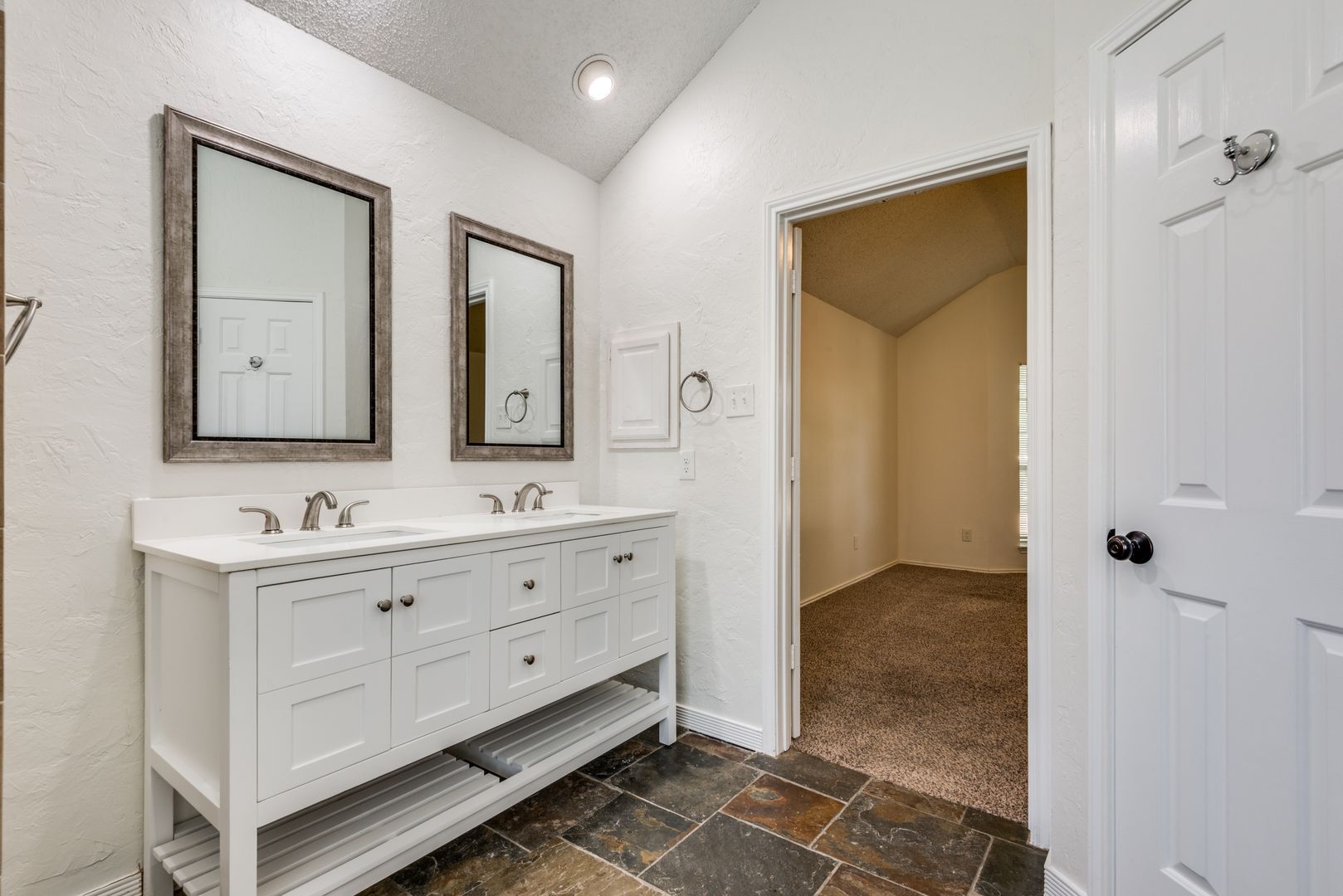 Building Photo - 1108 Bay Shore St