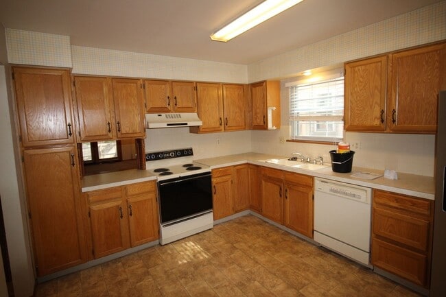 Building Photo - Great Home in Greeley