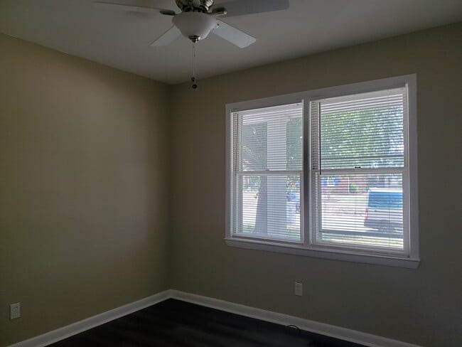 Building Photo - 1960 Windlock Dr