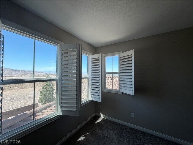 Building Photo - 2283 Teatro Ave