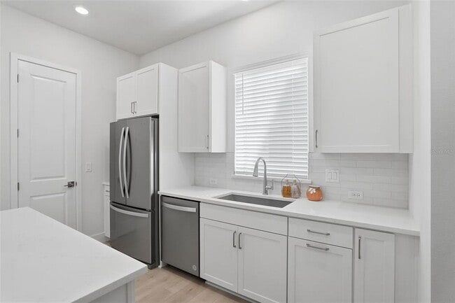 Building Photo - 2123 1st Ave N