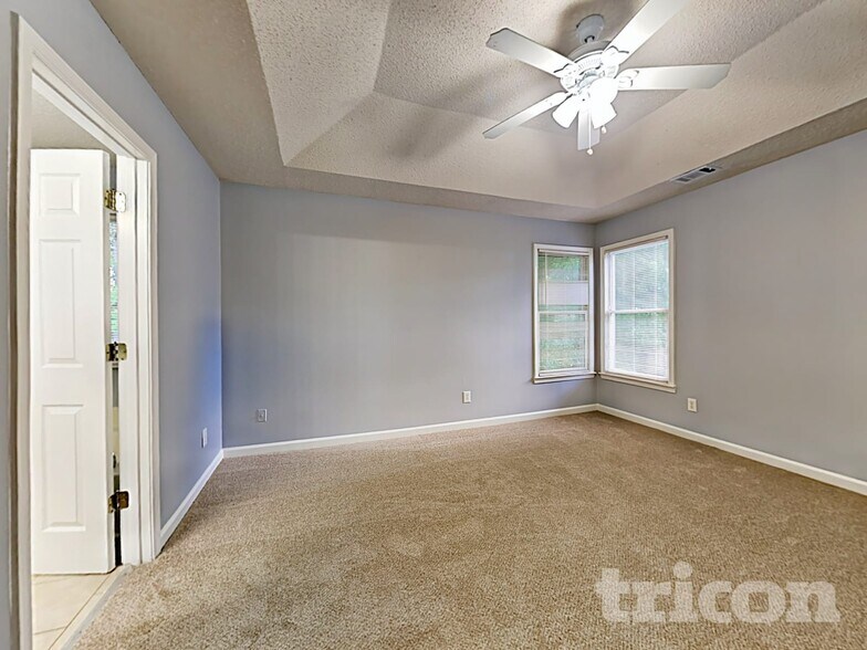 Building Photo - 3560 TraddSprings Way