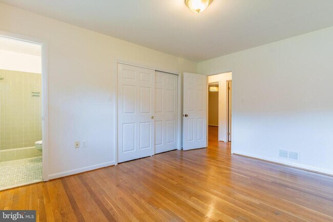 Building Photo - 6627 Hazel Ln
