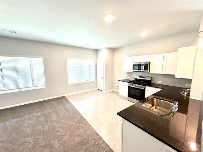 Building Photo - 211 Bethany Crk Dr