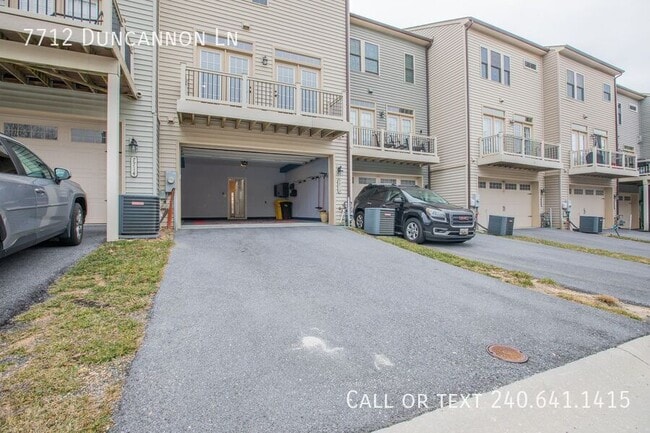 Building Photo - 7712 Duncannon Ln