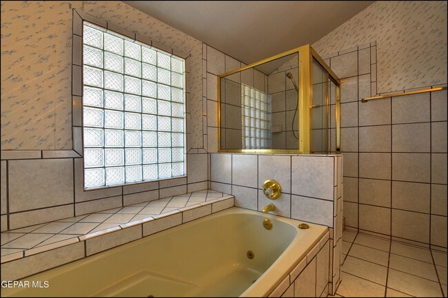 Building Photo - 6451 Loma De Cristo Dr