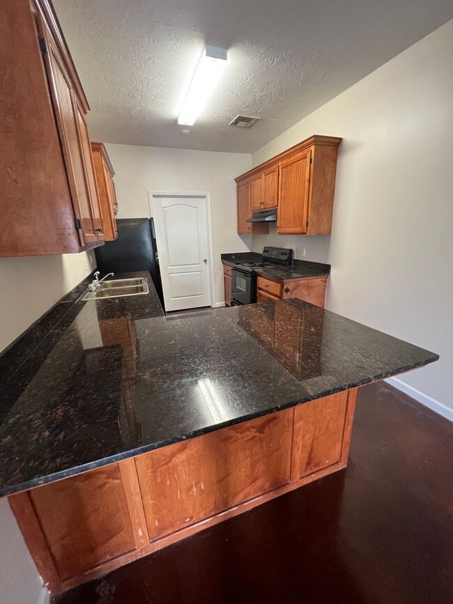 Building Photo - 3705 Kirkman St