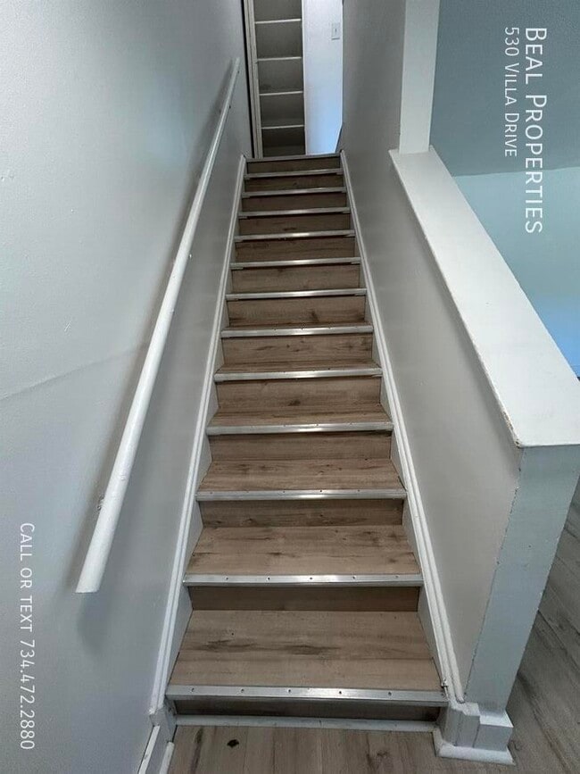 Building Photo - 530 Villa Dr